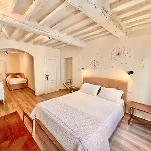 Casa Ambra Aparthotel